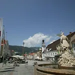 아파트 In Zentrum Zwischen Hauptplatz Und Stadtpark 레오벤
