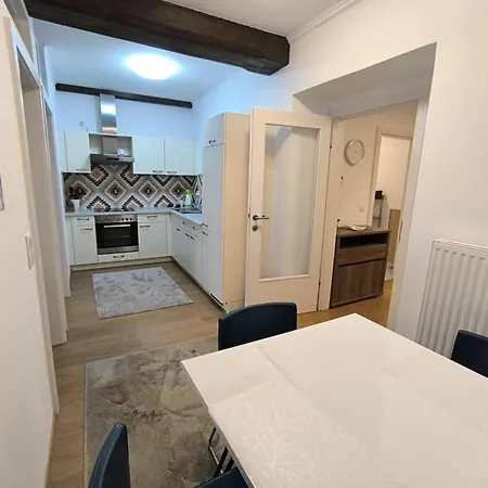 In Zentrum Zwischen Hauptplatz Und Stadtpark